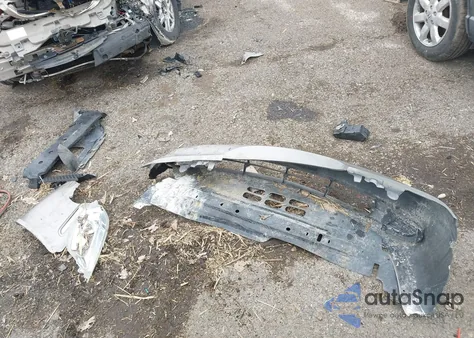 2004 Mercury Sable Gs z USA, uszkodzony, nr VIN 1MEFM50U84G611565